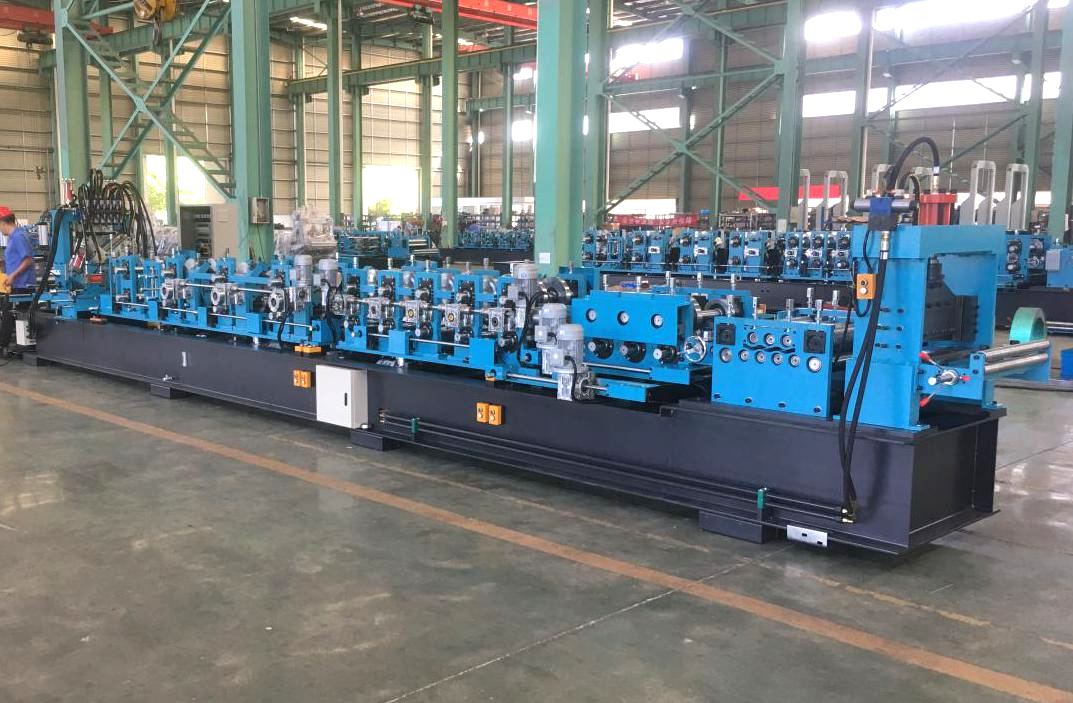 Servomotor Automatic CU purlin machine